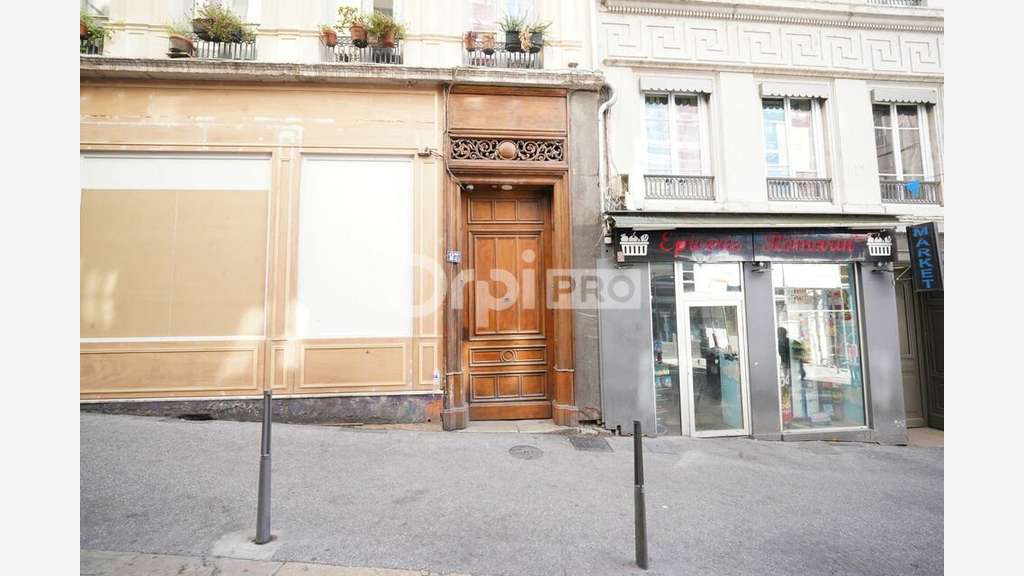 Bureaux à louer 87m² Lyon 1er en bas des pentes 