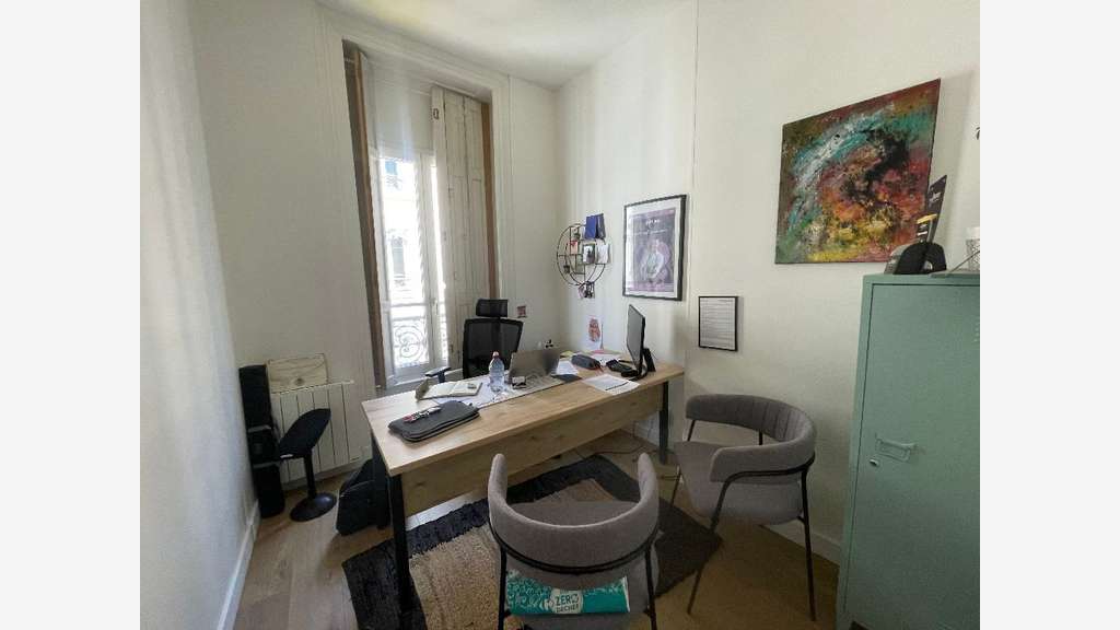 PRESQU'ILE - BUREAUX A LOUER - EMPLACEMENT N°1