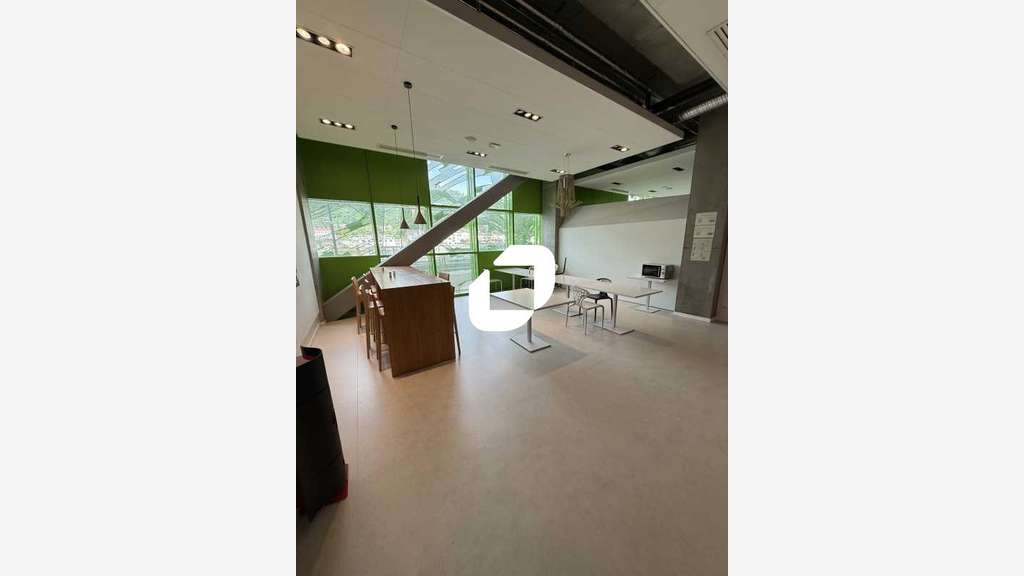 A louer Bureaux 9377m² Lyon