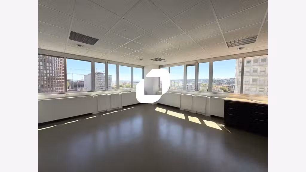 A louer Bureaux 2068m² Lyon