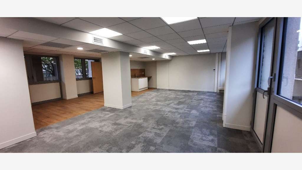 BUREAUX A LOUER PART DIEU