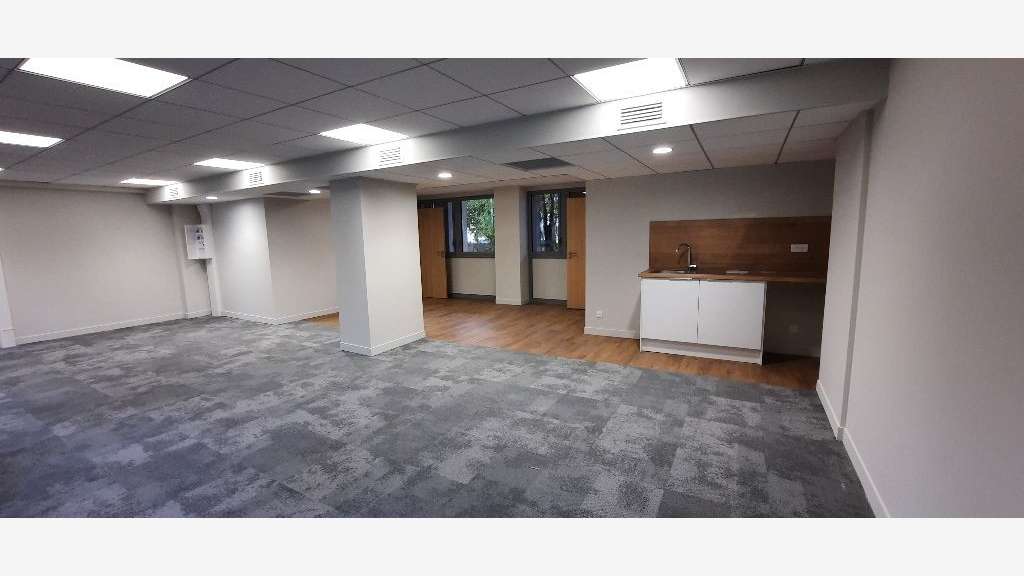 BUREAUX A LOUER PART DIEU