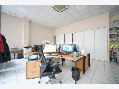Local commercial à louer 246m² à Lyon 6e