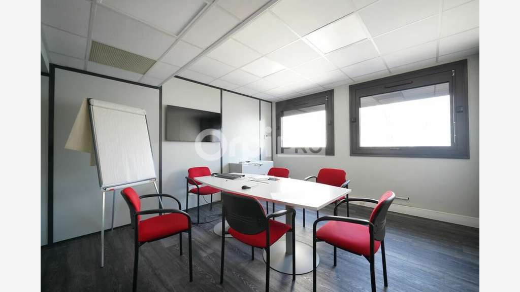 BUREAUX A VENDRE OU A LOUER - 299,95 m² - LYON 6
