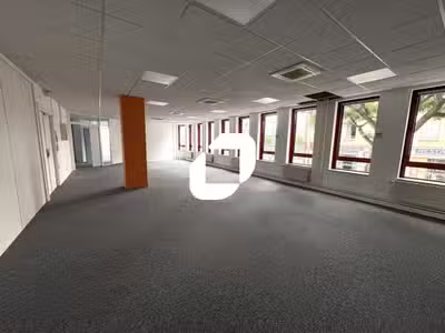 A louer Bureaux 2130m² Lyon