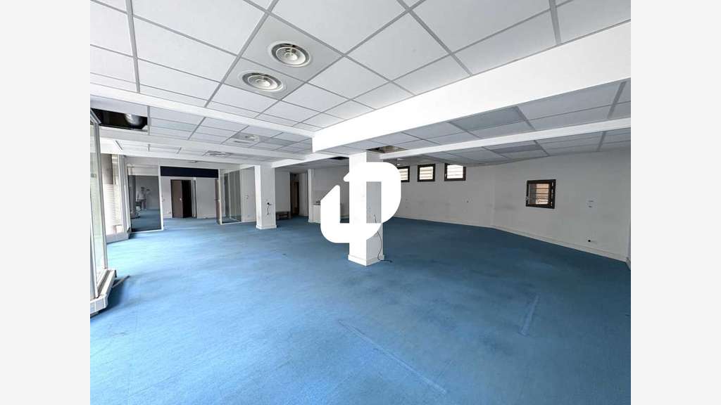 A louer Bureaux 2130m² Lyon