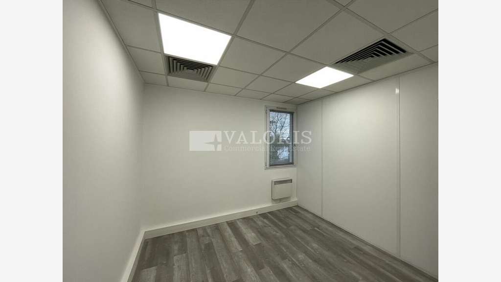 Bureaux 152m² à louer à Lyon 7e Gerland 