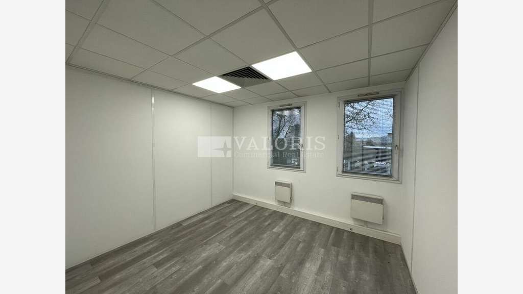 Bureaux 152m² à louer à Lyon 7e Gerland 