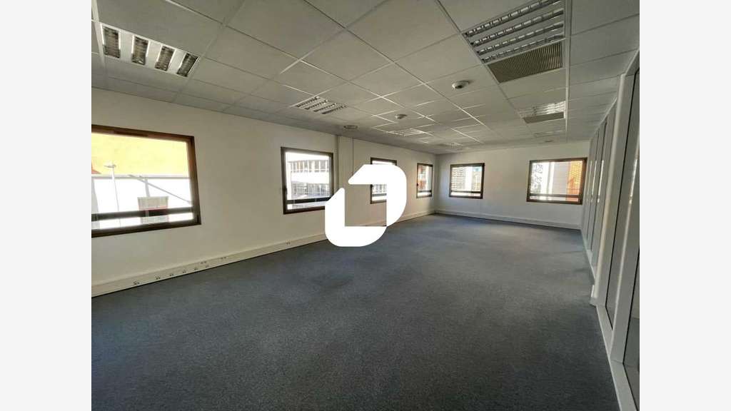 A louer Bureaux 1180m² Lyon