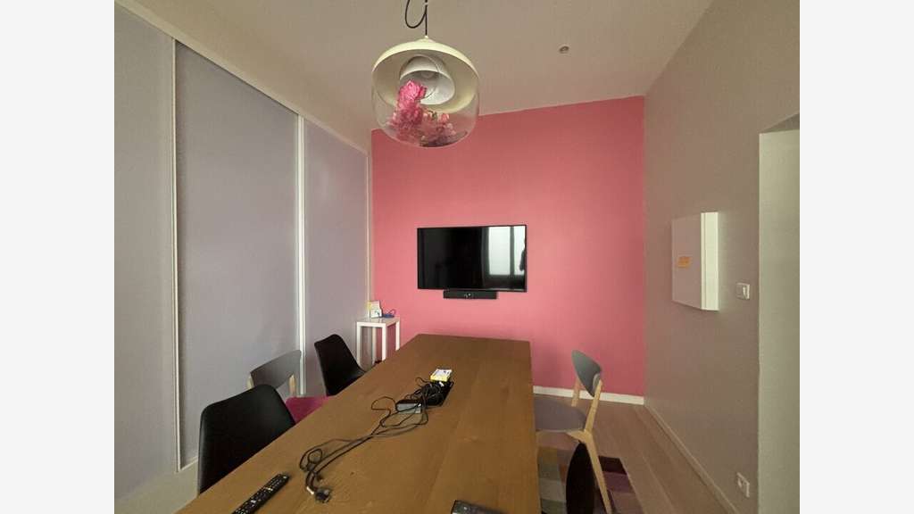A louer bureaux 435m² en fond de cours Lyon 69009