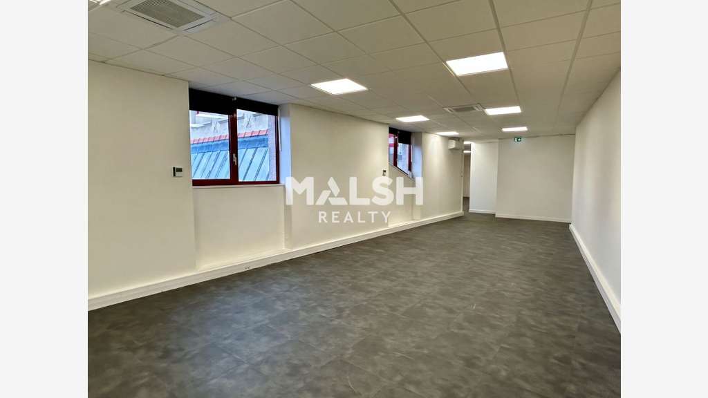 Bureaux 319m² à louer à Gorges de Loup Lyon 9 