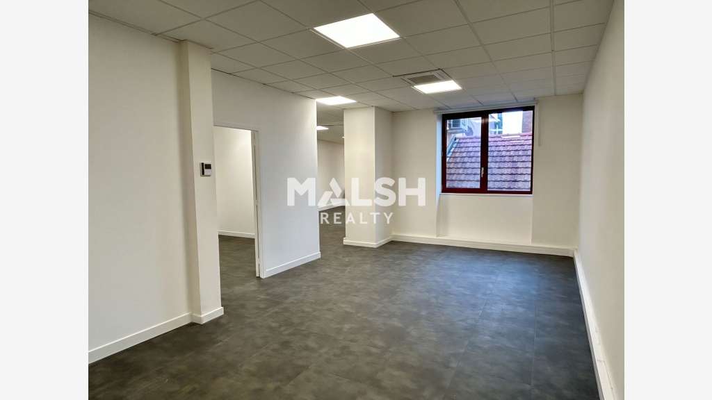 Bureaux 319m² à louer à Gorges de Loup Lyon 9 