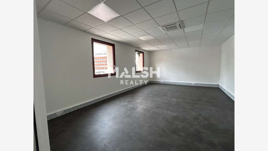 Bureaux 319m² à louer à Gorges de Loup Lyon 9 