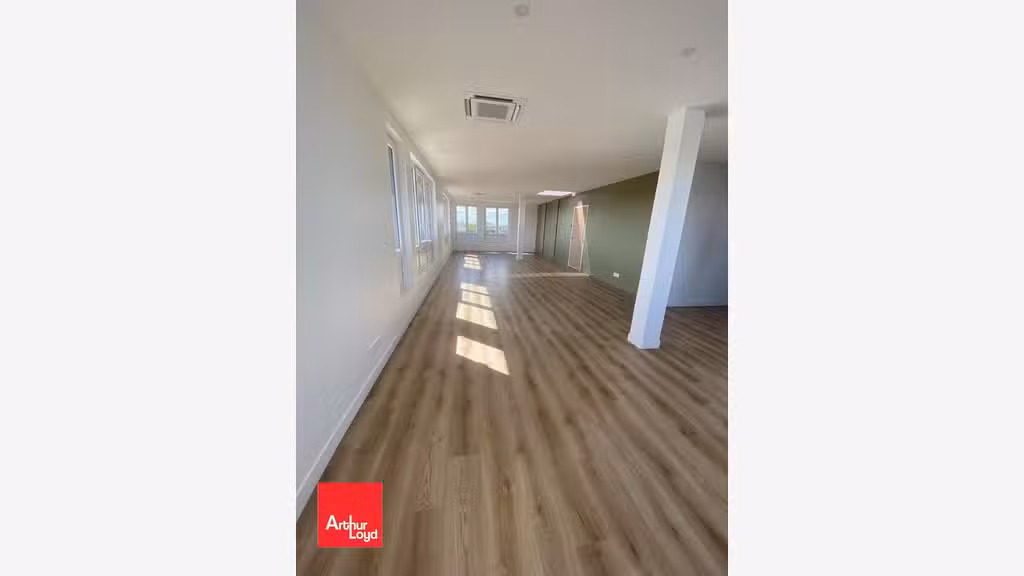 A louer bureaux 95m² en R+2 en za à Mainvilliers