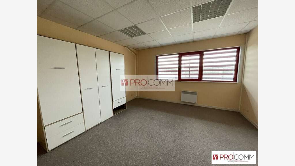 A louer bureaux 150m² R+1 à Mainvilliers