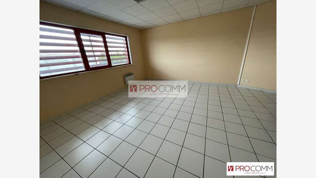 A louer bureaux 150m² R+1 à Mainvilliers
