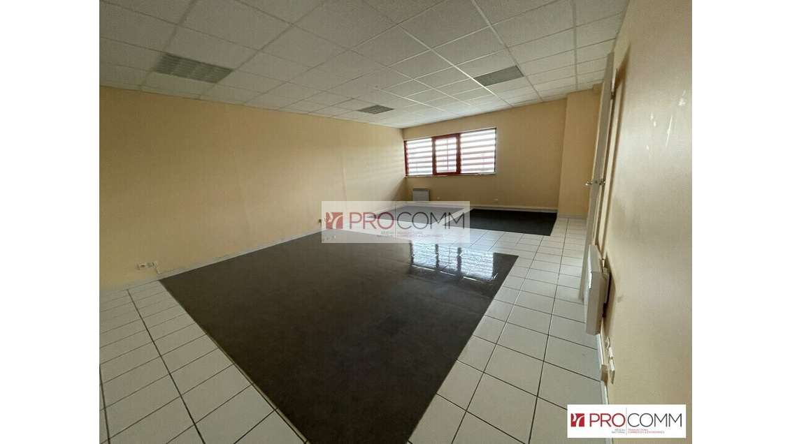 A louer bureaux 150m² R+1 à Mainvilliers