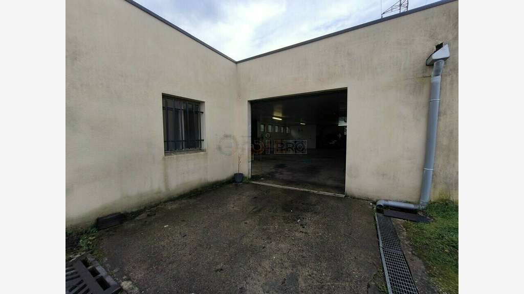 Bureaux 210m² à louer à Malemort-sur-Corrèze  