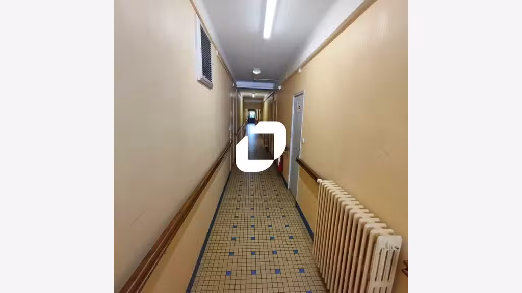 A louer Bureaux 1030m² Mandres les roses