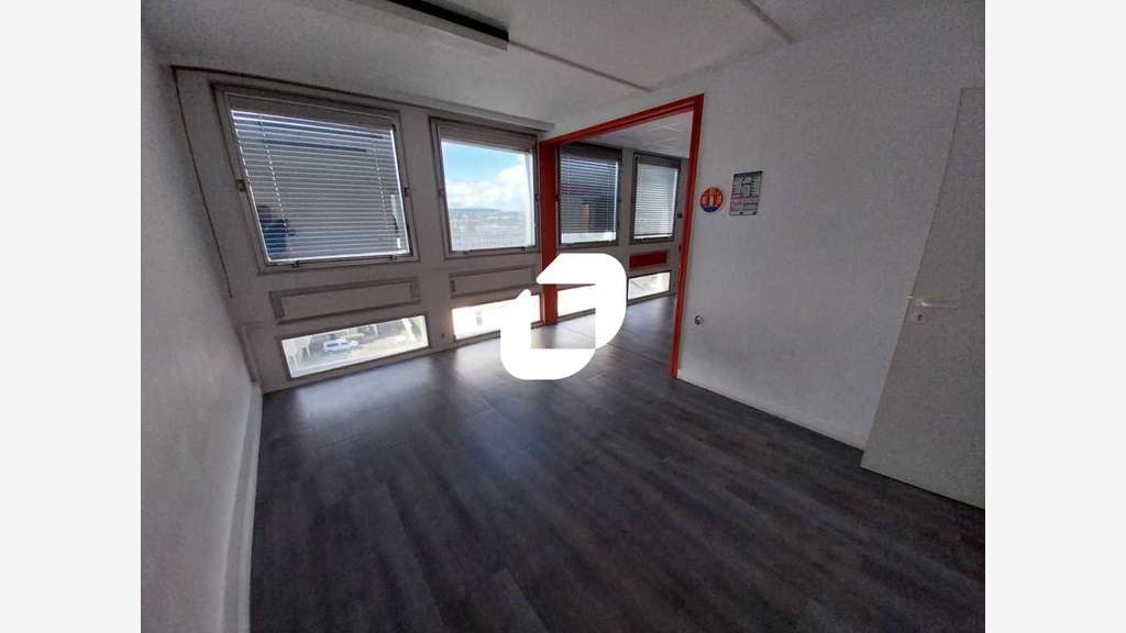A louer Bureaux 155m² Mantes la jolie