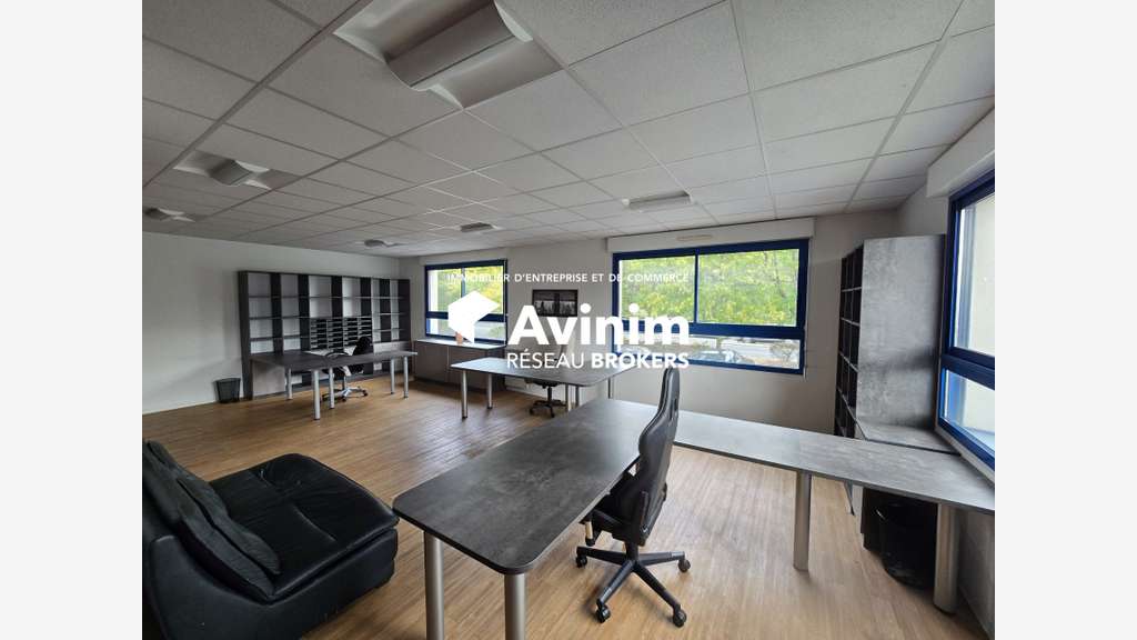Location bureaux 46m² R+1 sans ascenseur Margency