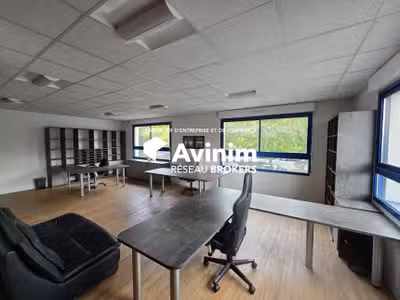 Location bureaux 46m² R+1 sans ascenseur Margency