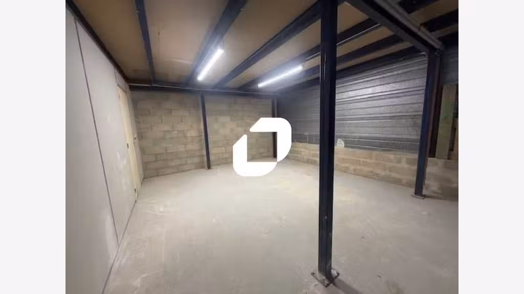 A louer Bureaux 162m² Marines