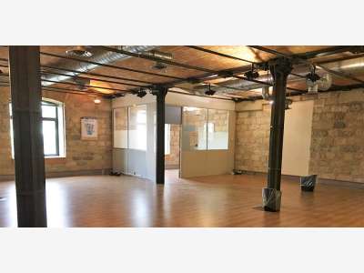 À louer bureaux 2512m² à Marseille Les Docks