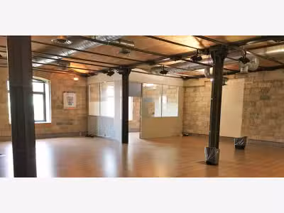 À louer bureaux 2512m² à Marseille Les Docks