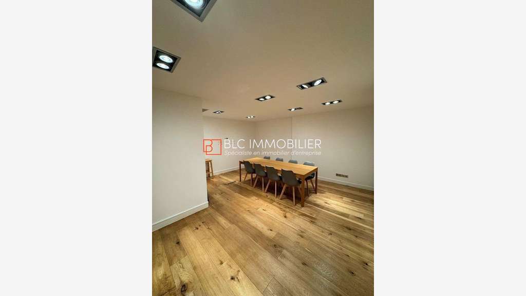 Bureaux 129m² à louer à Marseille 8e