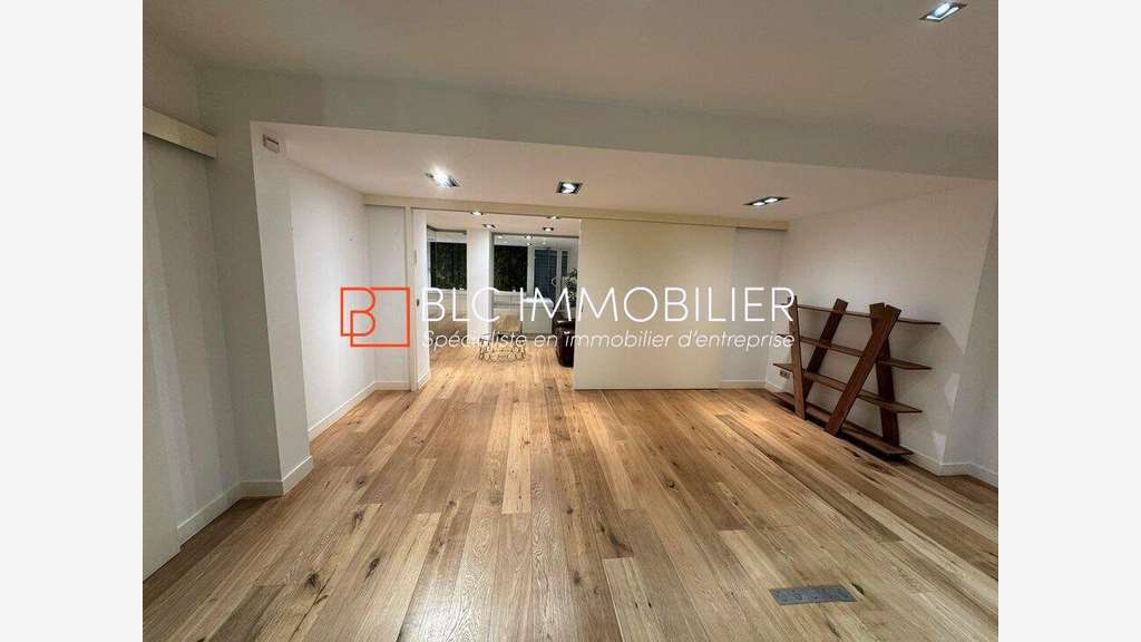 Bureaux 129m² à louer à Marseille 8e
