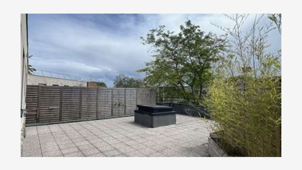 Bureaux de 50 à 107m² à louer en R+1 à Massy