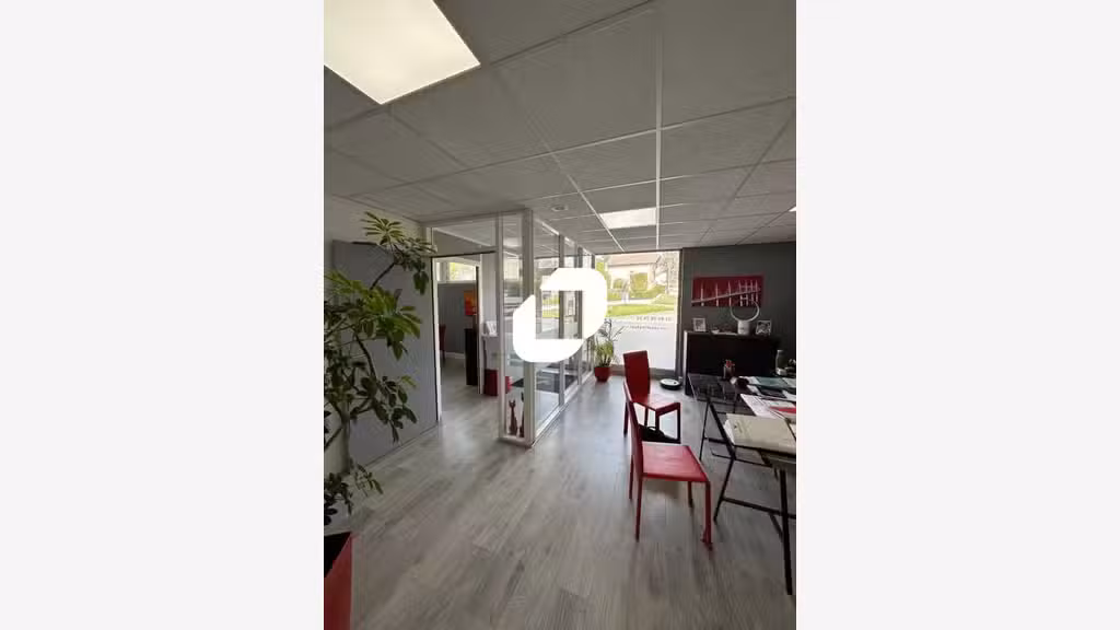 A louer Bureaux 105m² Maule