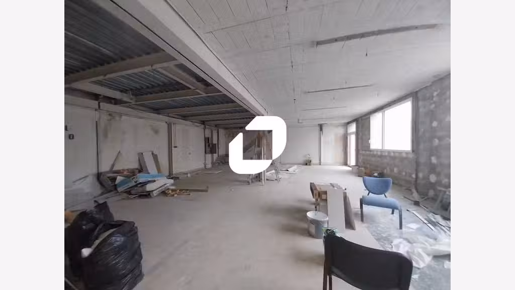 A louer Bureaux 401m² Maurepas