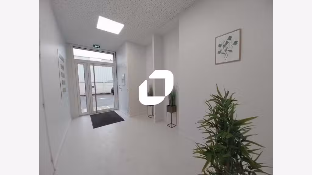 A louer Bureaux 401m² Maurepas