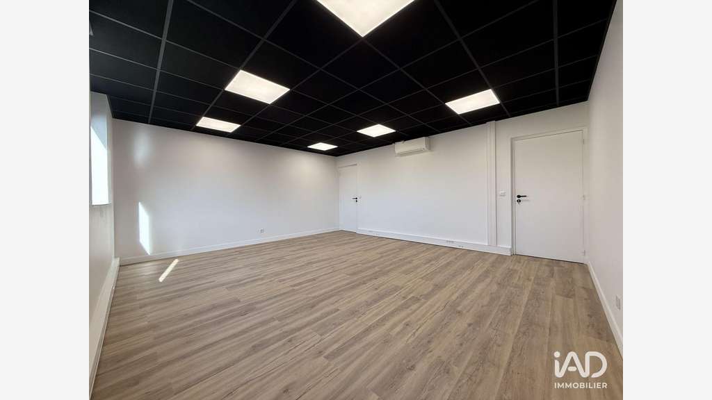 A louer bureaux très lumineux 130m² R+1 à Melun