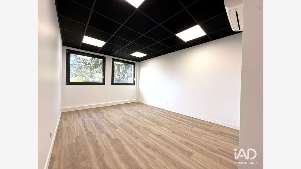 A louer bureau de 130m² au 2ème étage à Melun