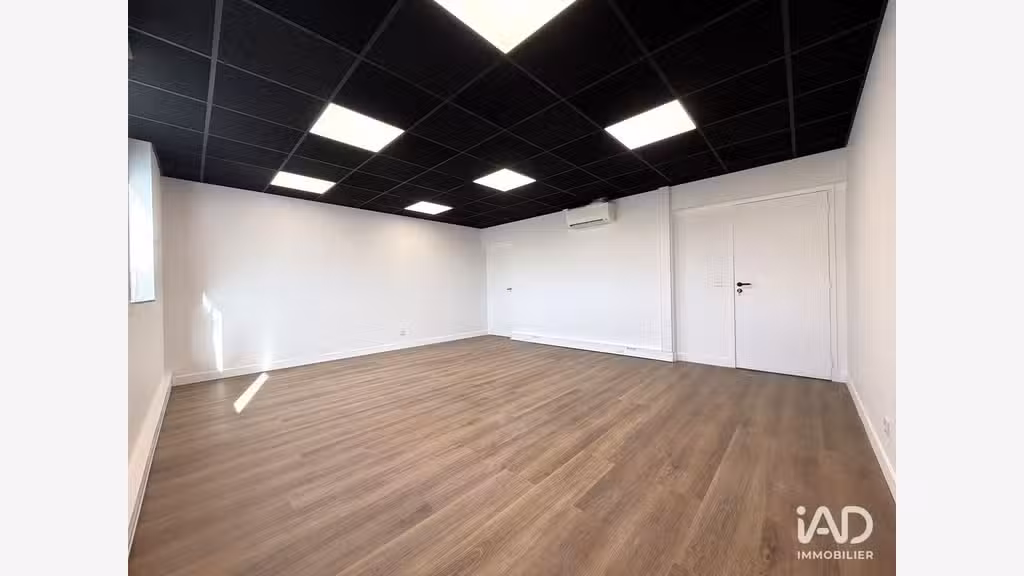 A louer bureau de 130m² au 2ème étage à Melun