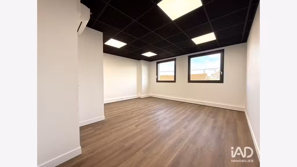 A louer bureau de 130m² au 2ème étage à Melun