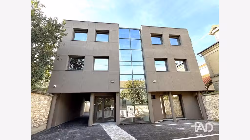 A louer bureau de 130m² au 2ème étage à Melun