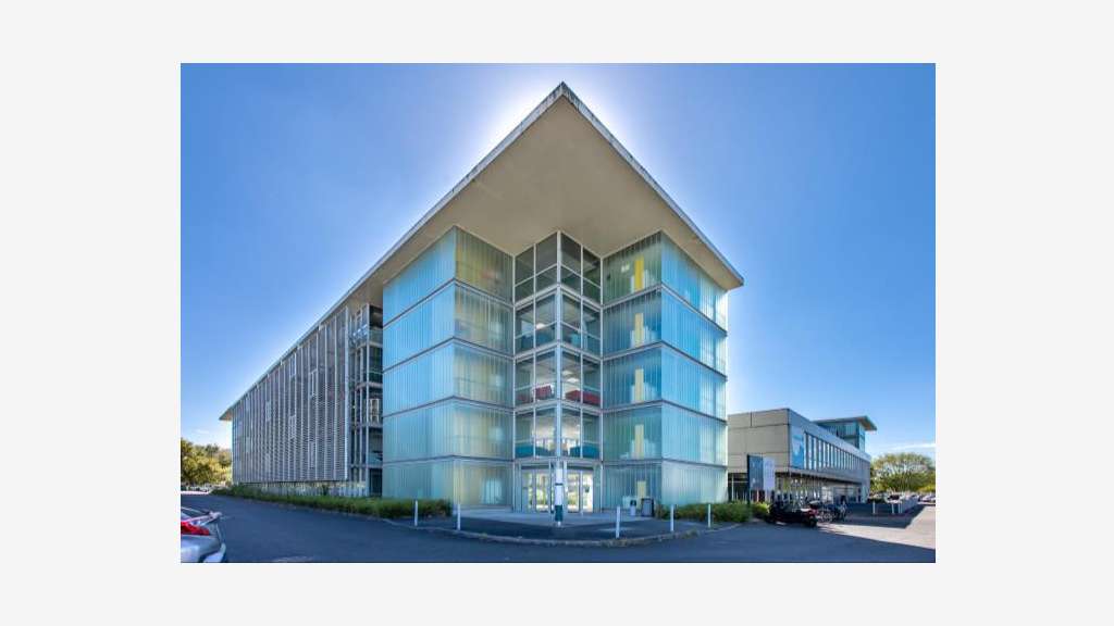 A louer bureau 116m² sortie N°11 à Mérignac