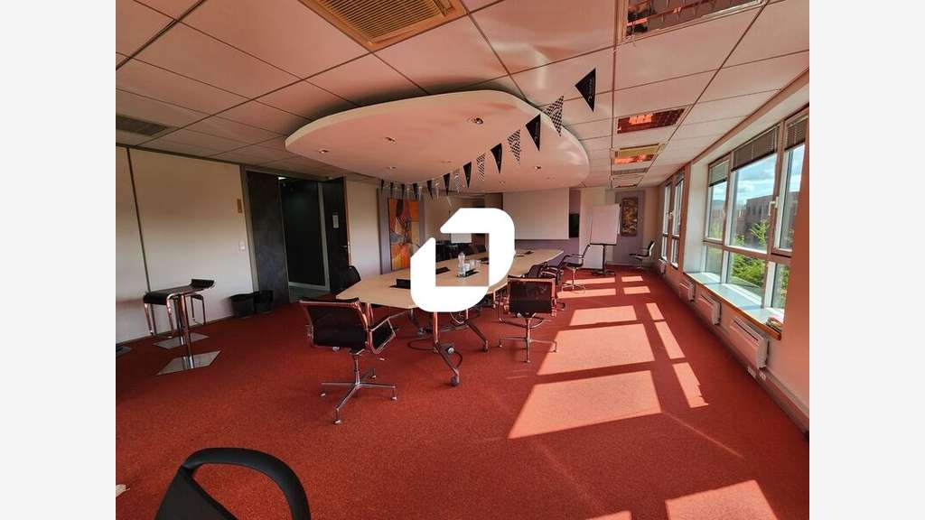 A louer Bureaux 1071m² Meudon la foret