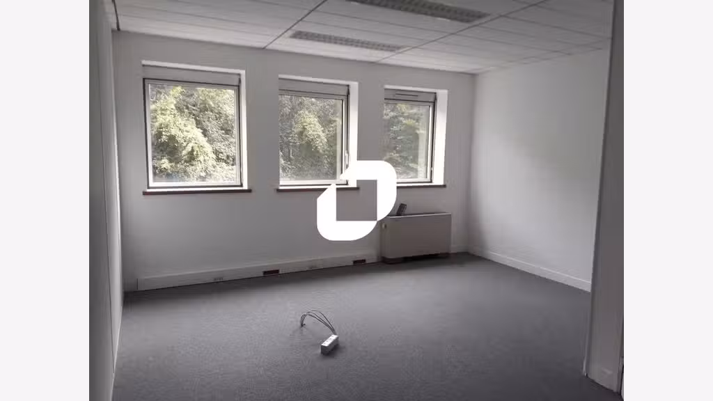 A louer Bureaux 213m² Meudon la foret