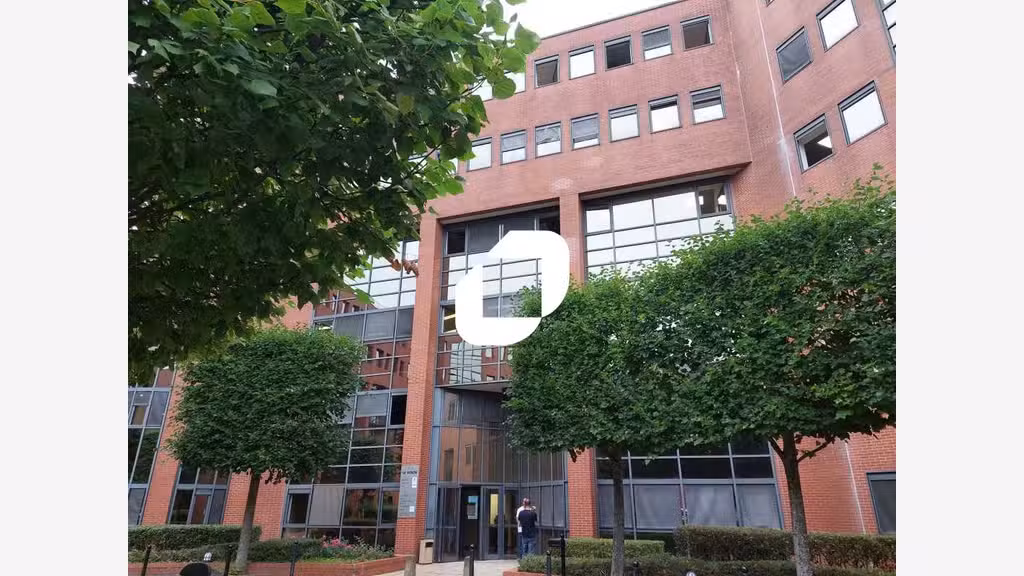 A louer Bureaux 213m² Meudon la foret