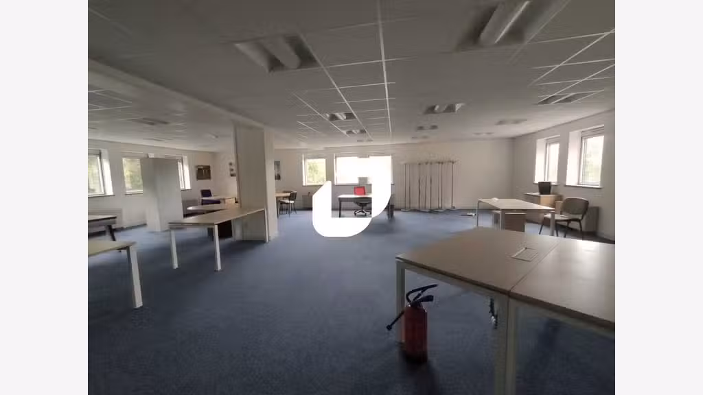 A louer Bureaux 213m² Meudon la foret