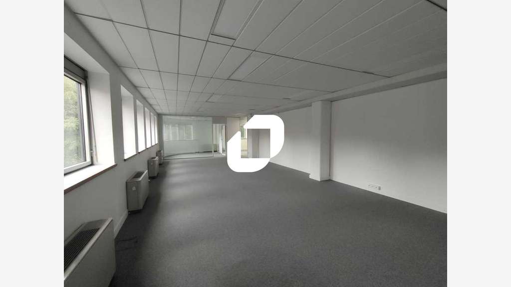 A louer Bureaux 213m² Meudon la foret