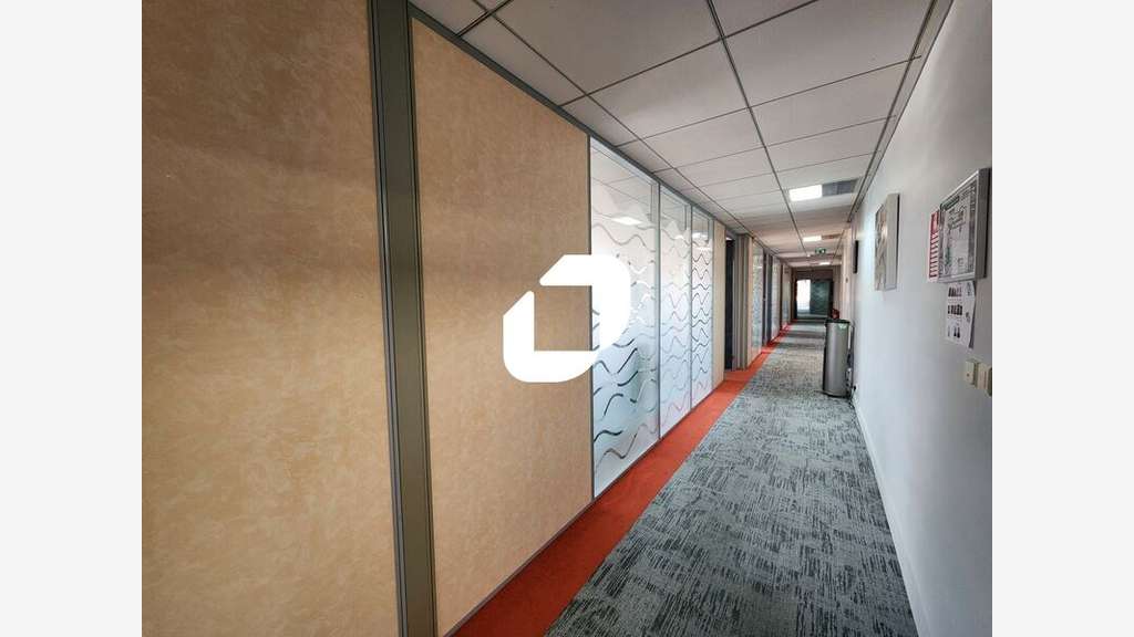 A louer Bureaux 2143m² Meudon la foret