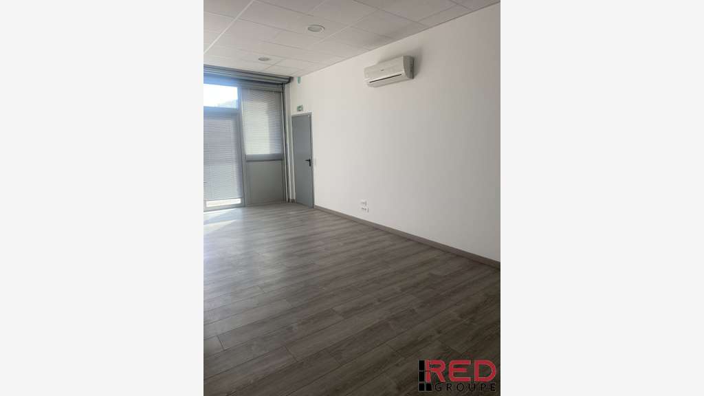 Location local de 38m² à Canet de Meyreuil