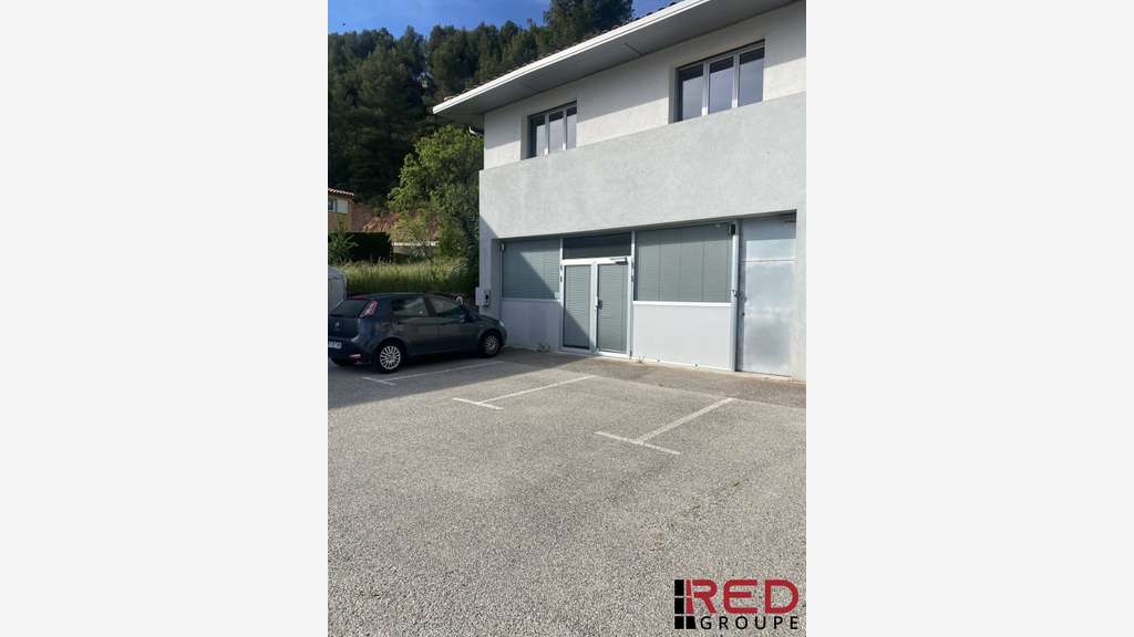 Location local de 38m² à Canet de Meyreuil