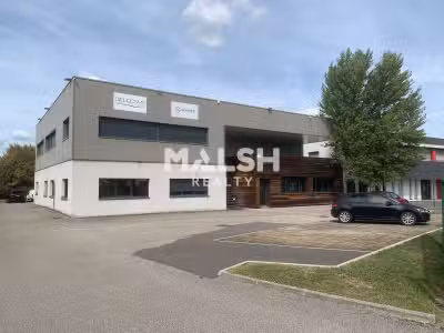 Bureaux à louer 221m² dont 46m² en RDC à Meyzieu